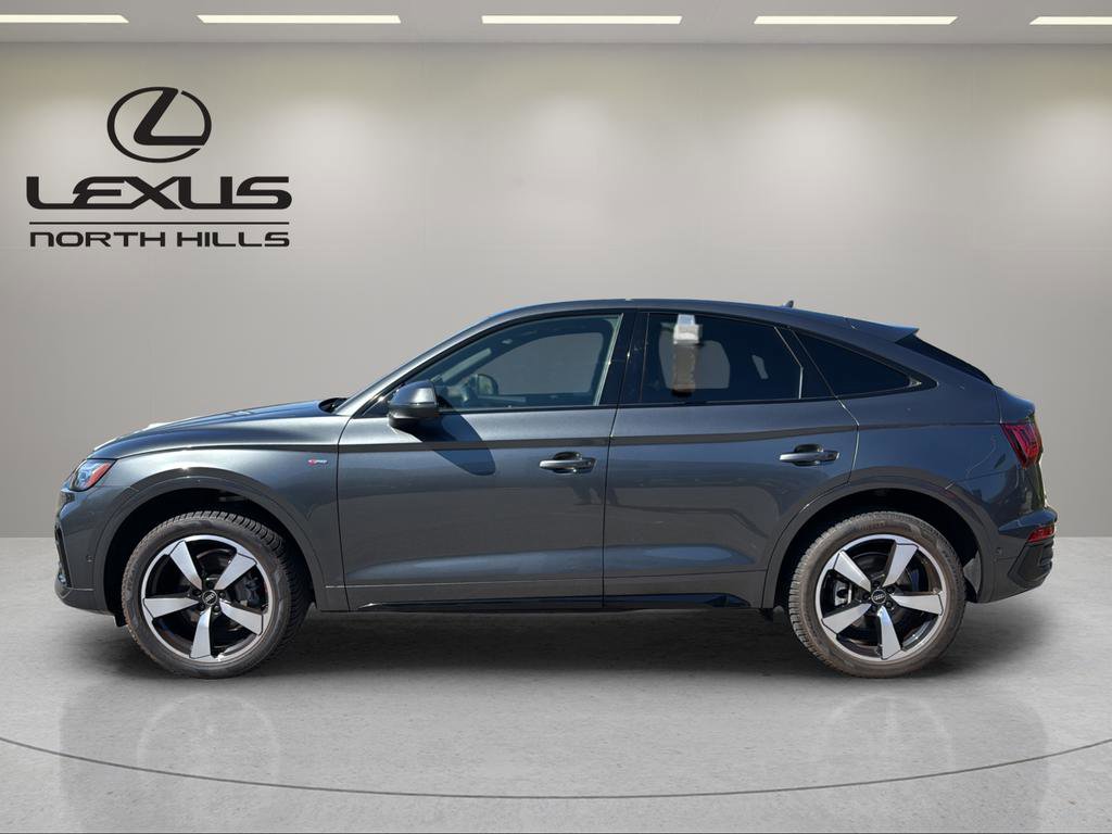 Used 2022 Audi Q5 2.0T Prestige w/ Prestige Package image 9