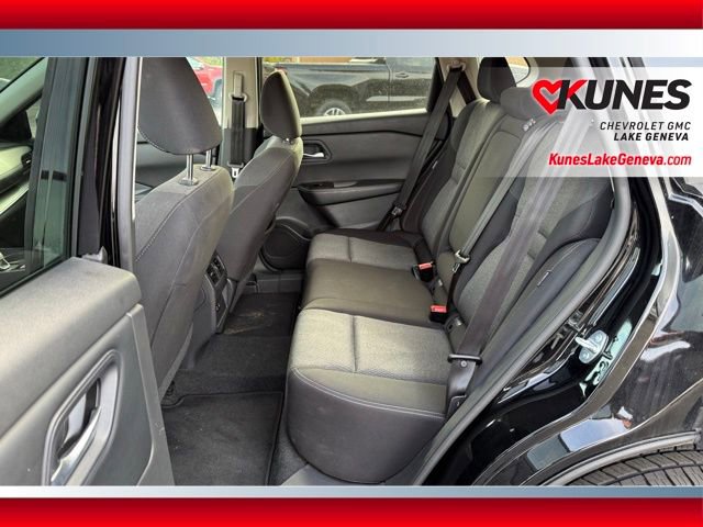 Used 2024 Nissan Rogue SV image 14