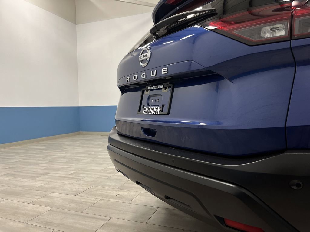 Used 2021 Nissan Rogue S image 30