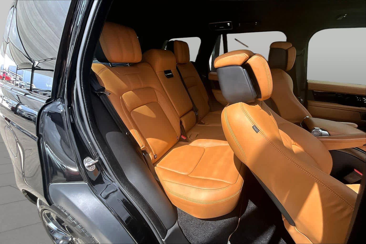 Used 2022 Land Rover Range Rover Autobiography AWD/4WD image 18