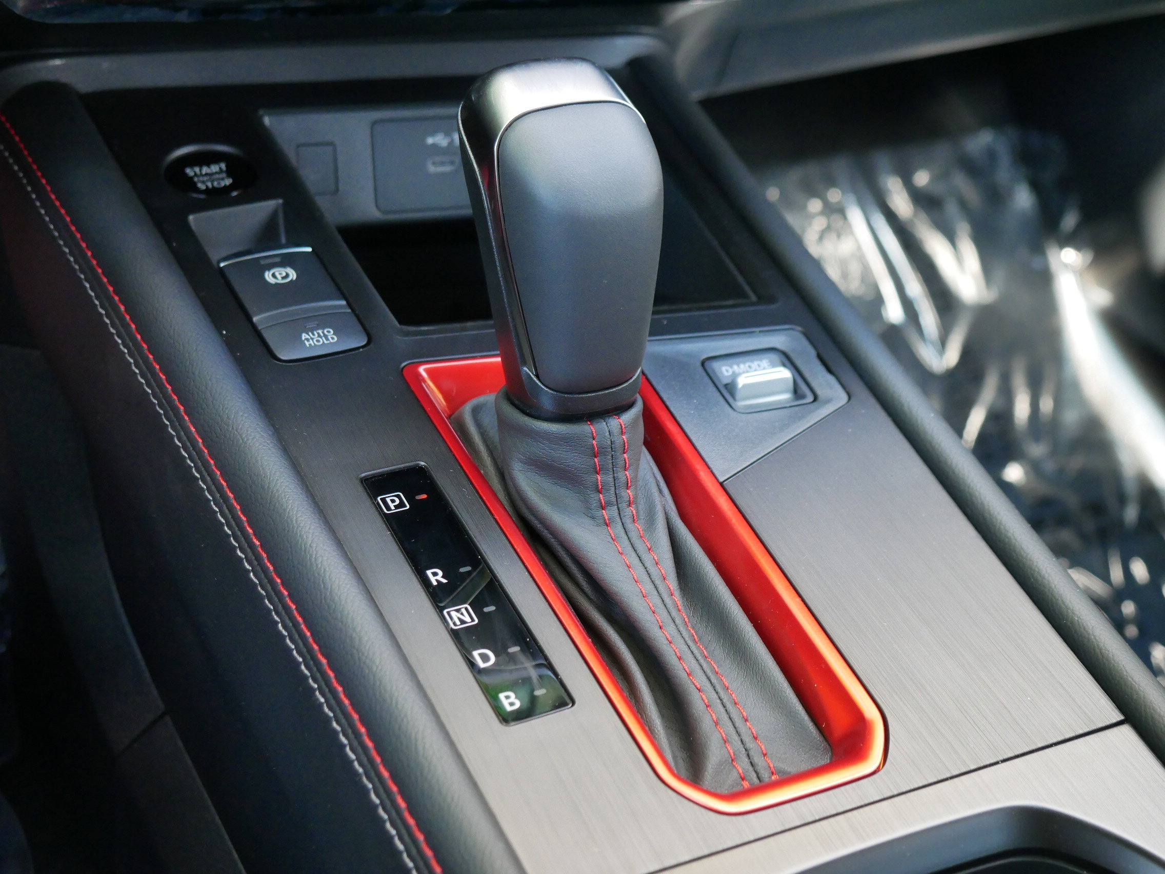 New 2025 Nissan Kicks SR w/ SR Premium Package image 14