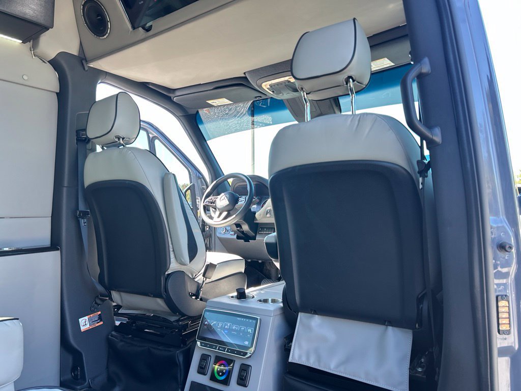 Used 2022 Mercedes-Benz Sprinter 2500 image 76