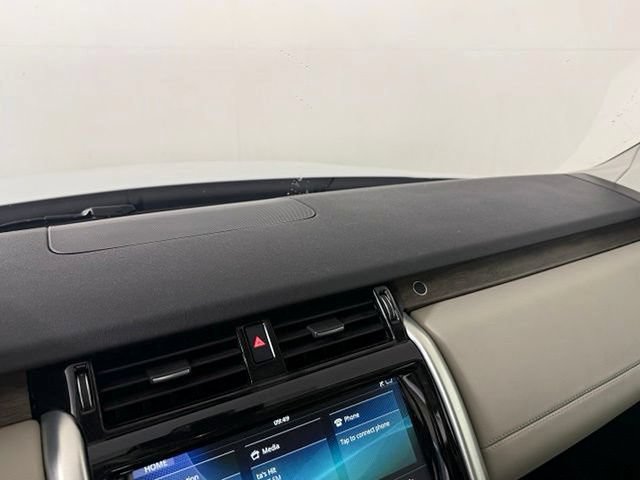Used 2018 Land Rover Discovery HSE AWD/4WD image 33