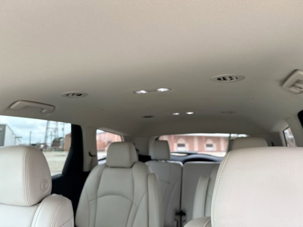Used 2022 Buick Enclave Essence w/ LPO, Touring Package FWD image 20