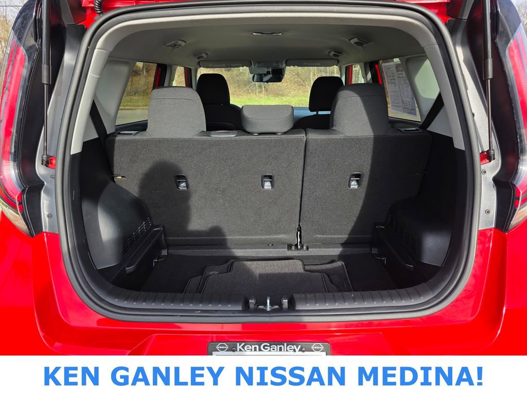 Used 2023 Kia Soul LX image 42