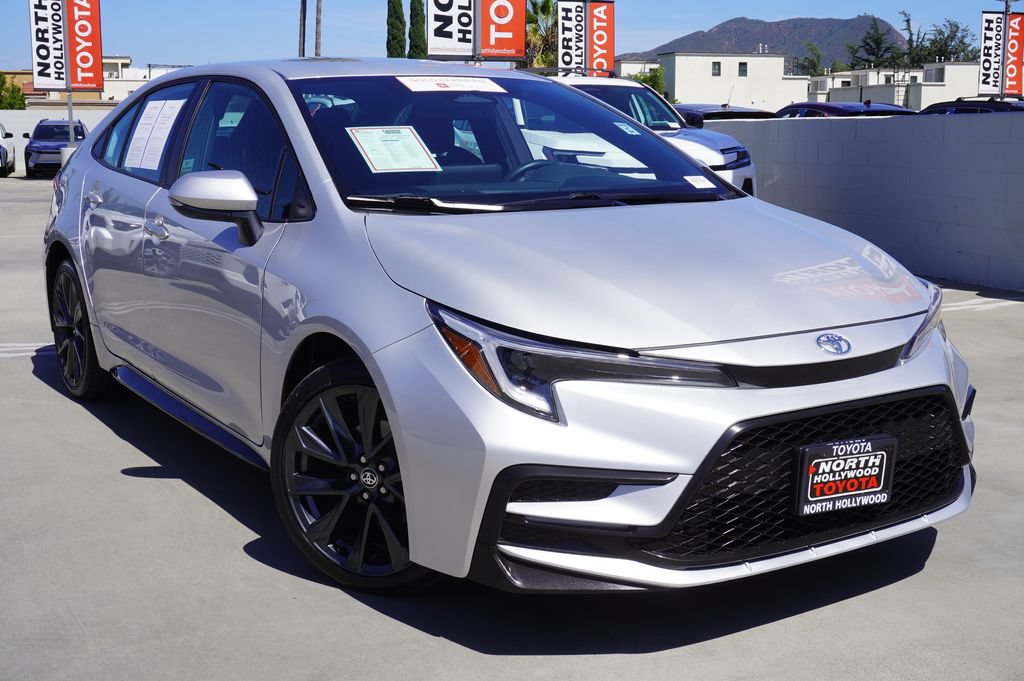 Certified 2025 Toyota Corolla SE FWD image 2