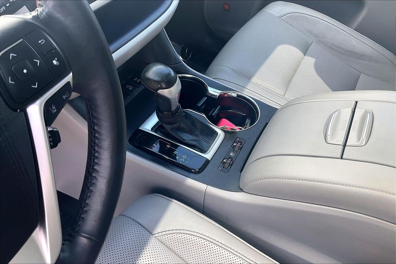 Used 2018 Toyota Highlander Limited AWD/4WD image 22