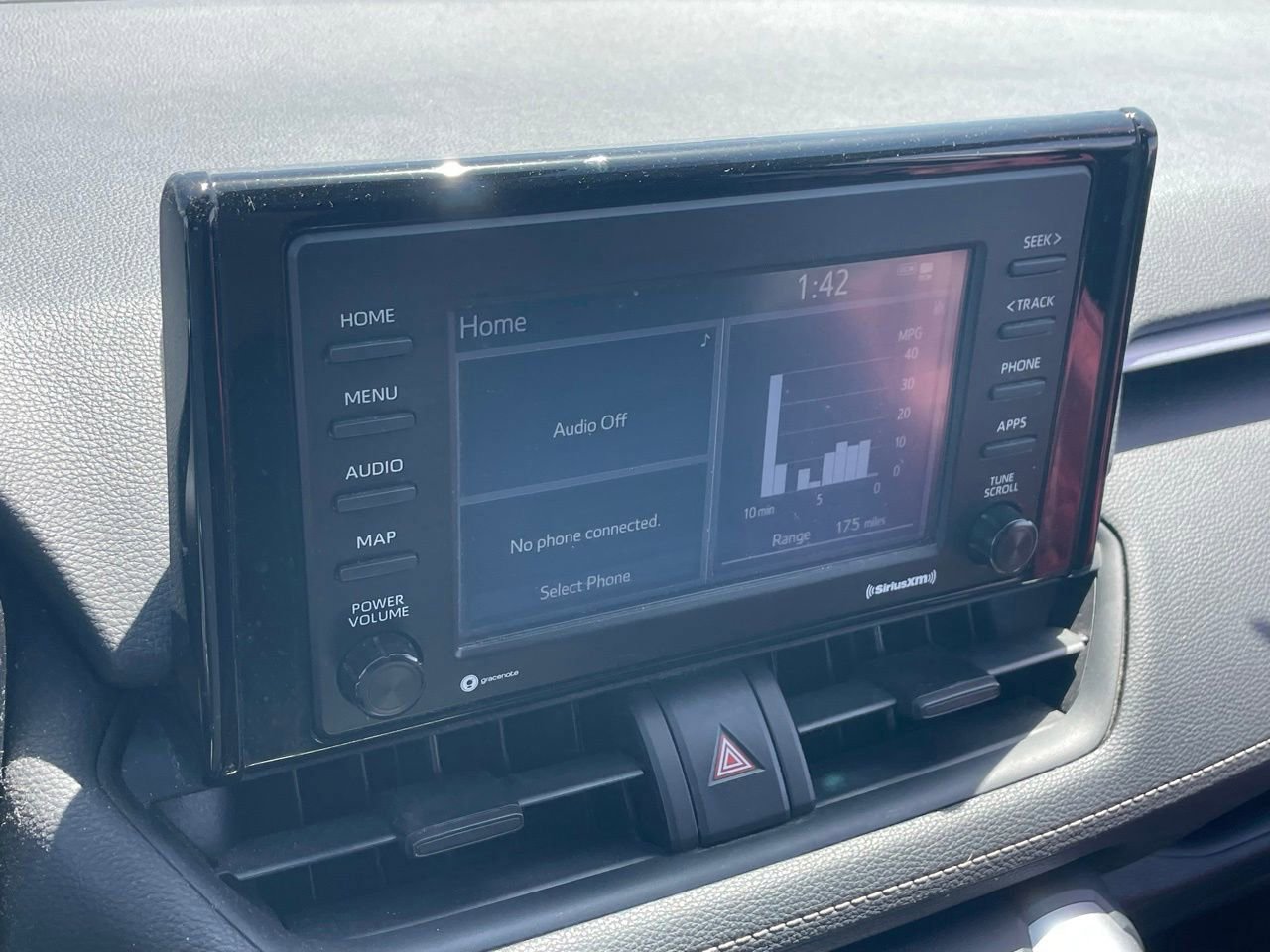 Used 2021 Toyota RAV4 LE FWD image 8