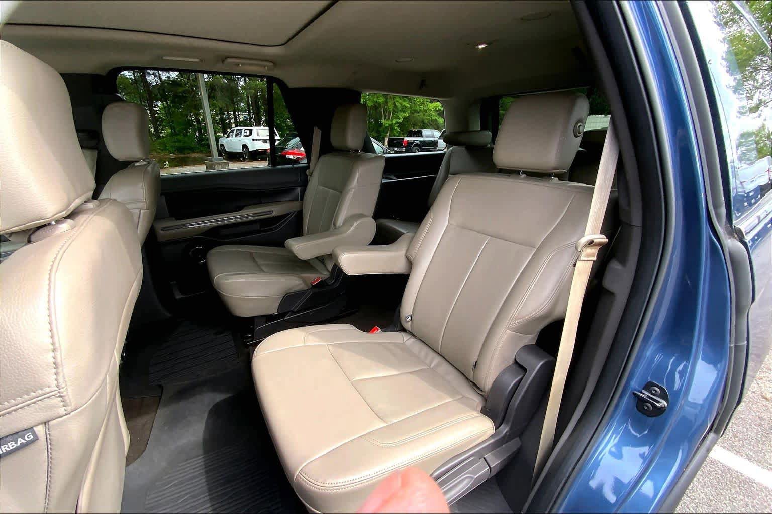 Used 2020 Ford Expedition XLT w/ Equipment Group 202A RWD image 20