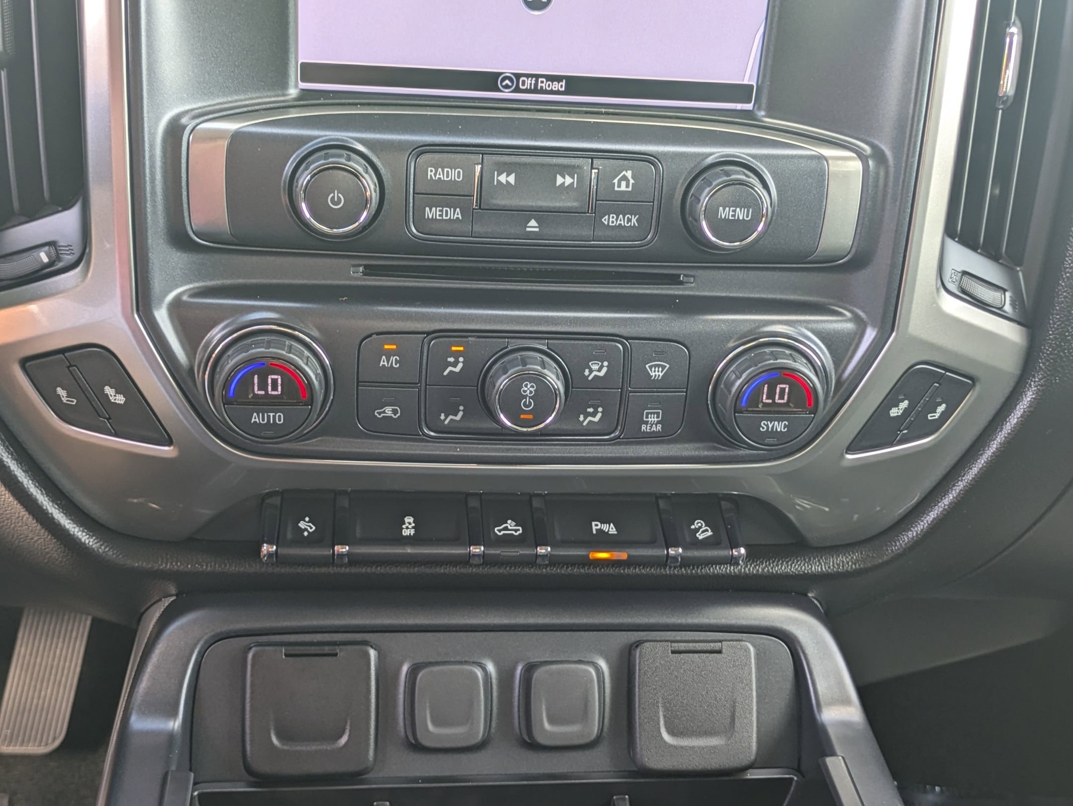 Used 2018 Chevrolet Silverado 1500 LT w/ All Star Edition image 15