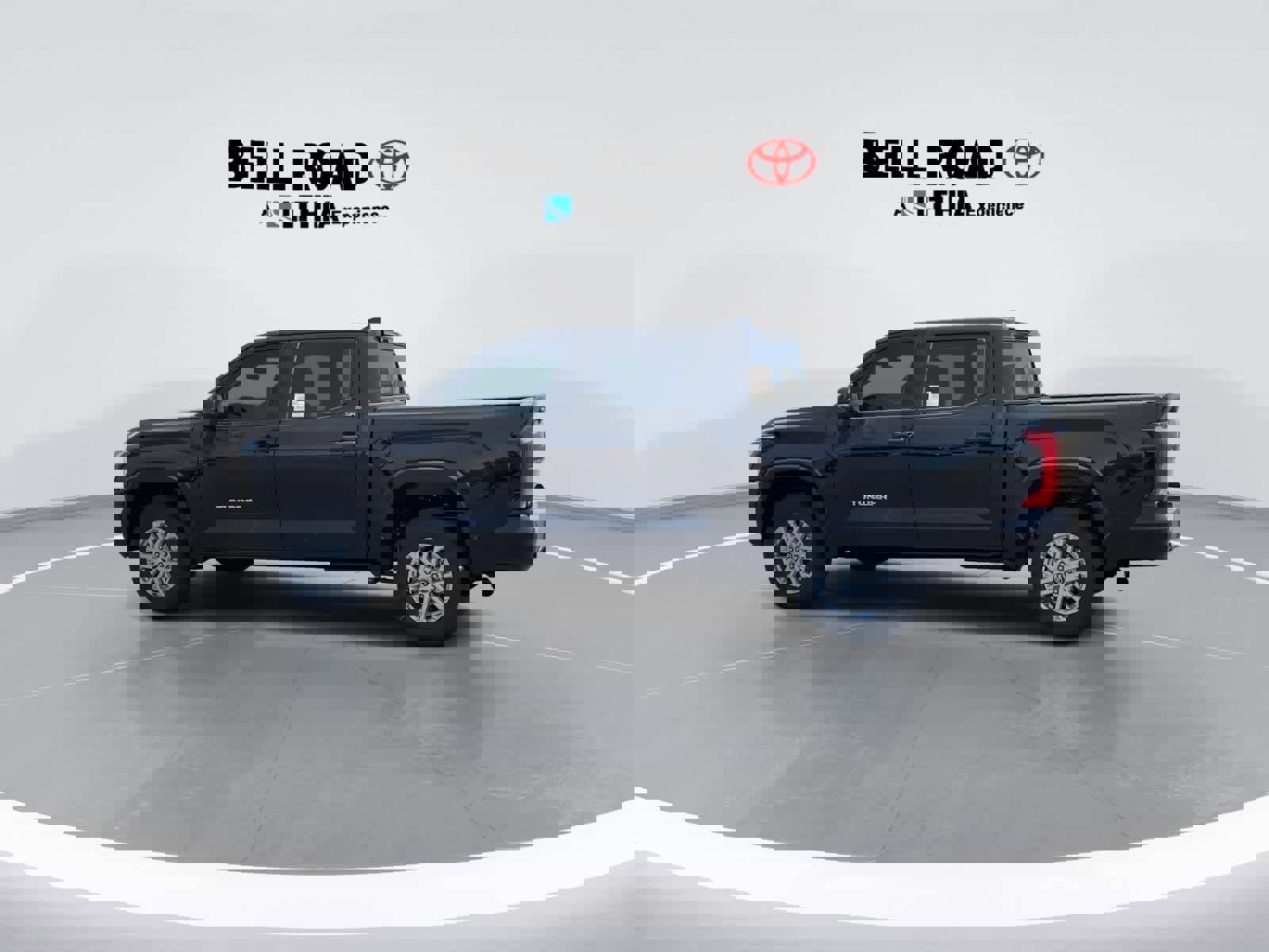 Used 2025 Toyota Tundra SR5 w/ SR5 Convenience Package image 5