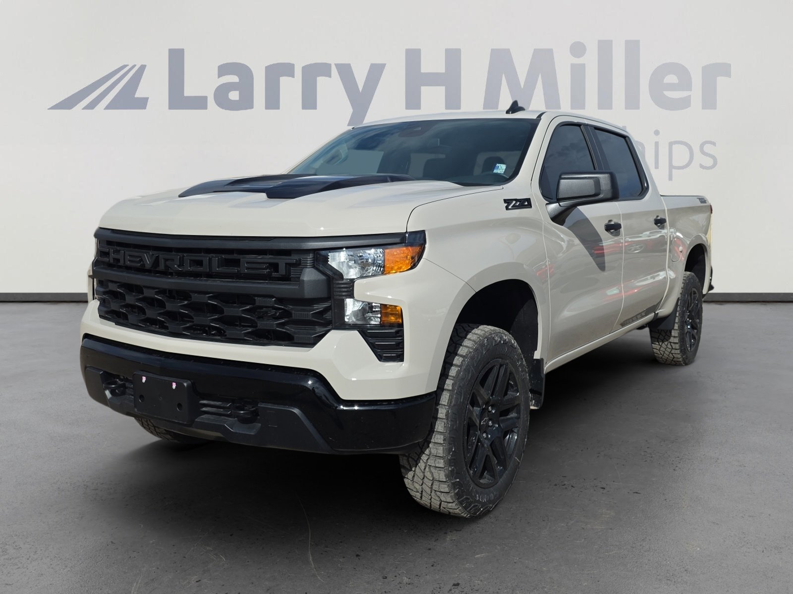 New 2026 Chevrolet Silverado 1500 Custom Trail Boss w/ Dark Appearance Package image 1