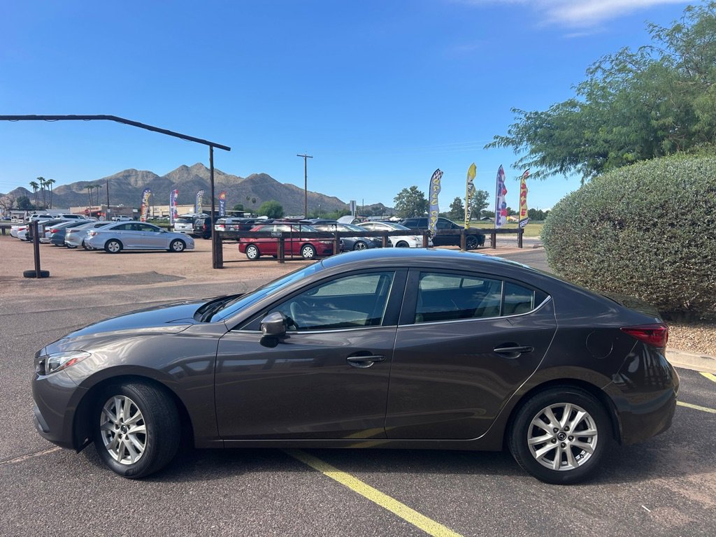 Used 2016 MAZDA MAZDA3 i Sport w/ Preferred Equipment Package image 2