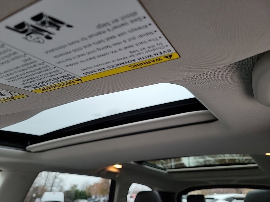 Used 2020 Nissan Pathfinder SL image 48