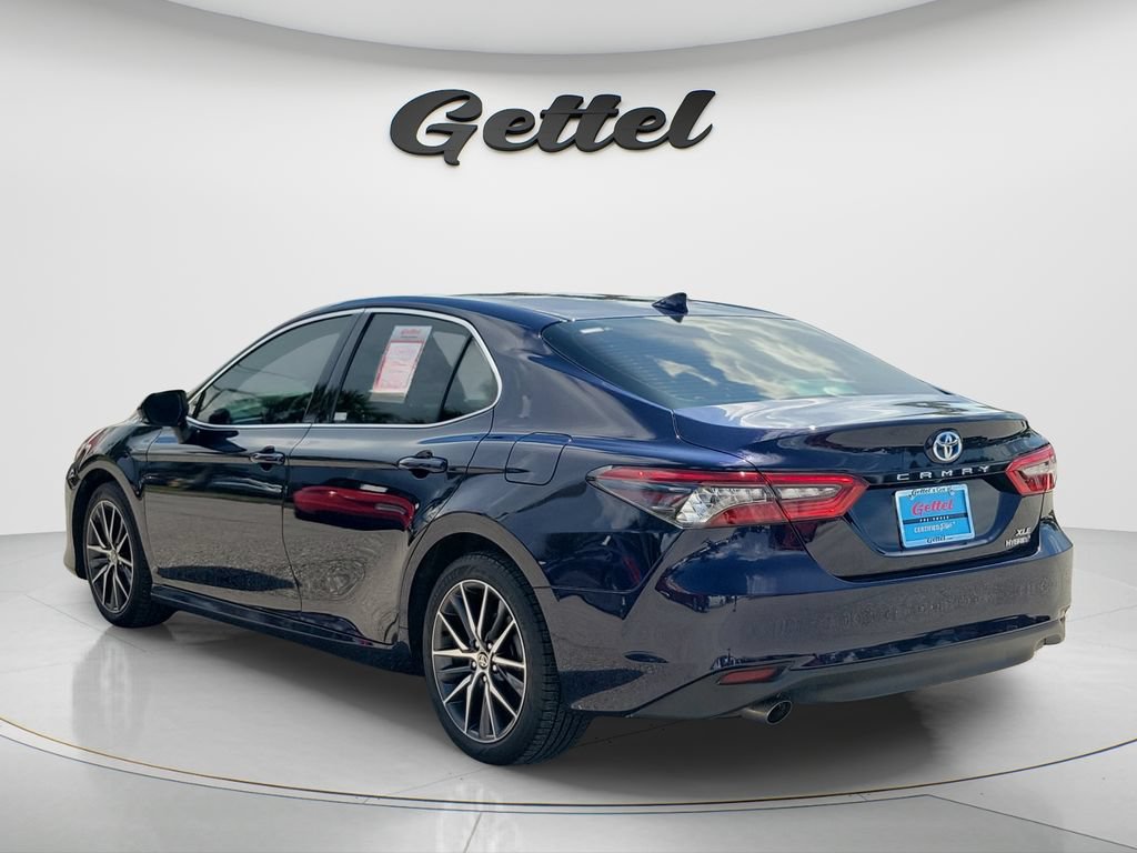 Used 2022 Toyota Camry XLE FWD image 7