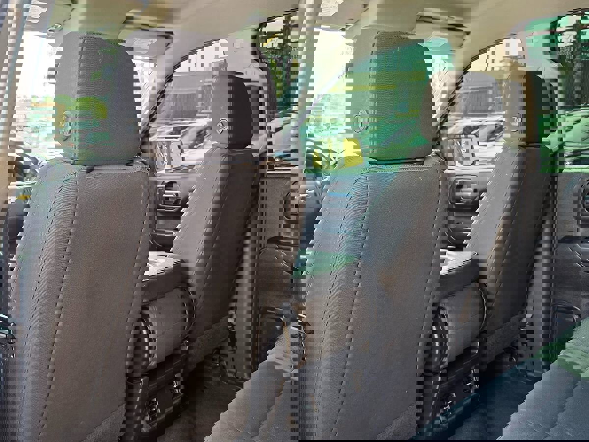 Used 2021 Chevrolet Silverado 1500 Custom image 24