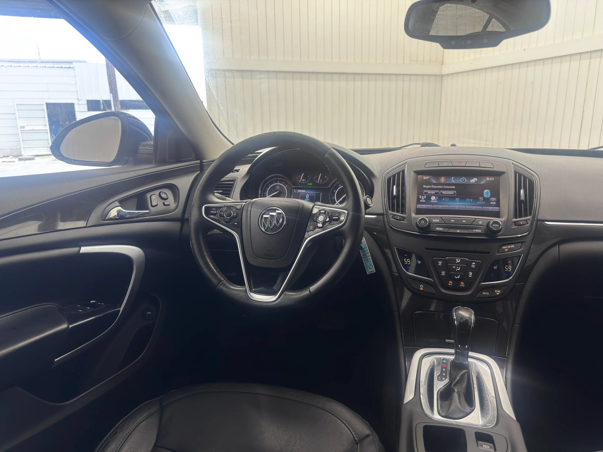 Used 2017 Buick Regal Sport Touring FWD image 15