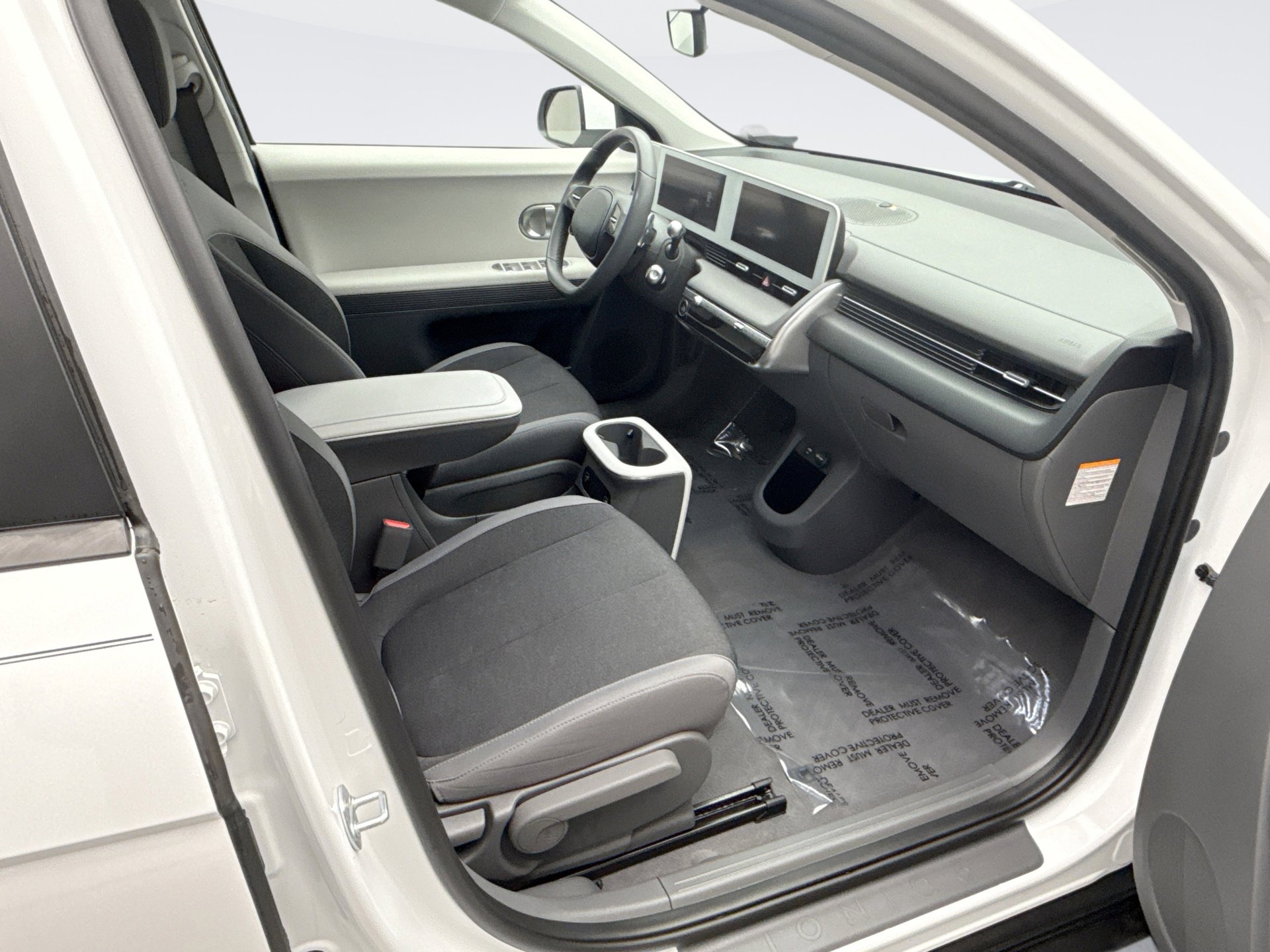 Used 2022 Hyundai Ioniq 5 SE image 17