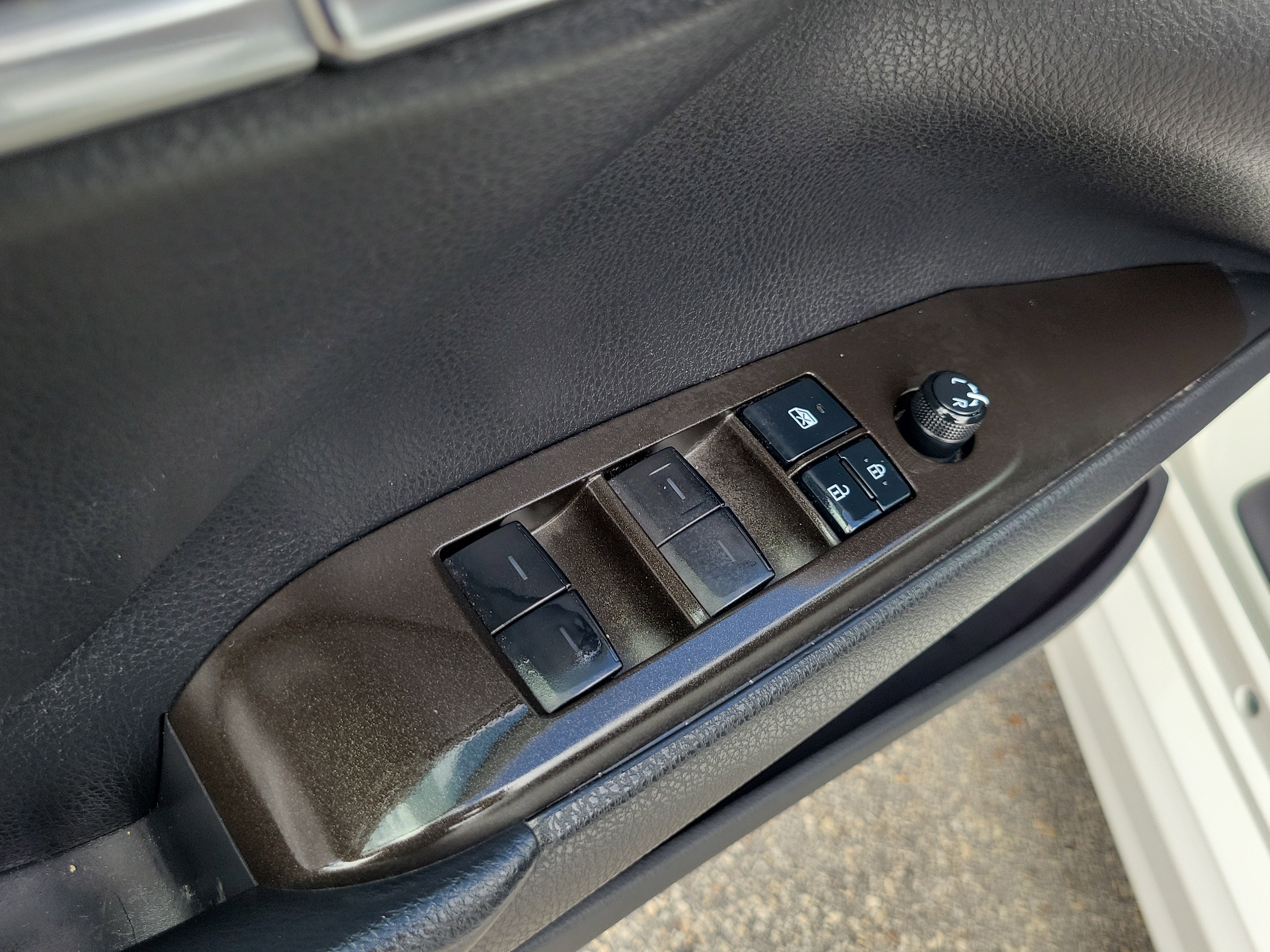 Used 2022 Toyota Camry SE w/ Convenience Package FWD image 23