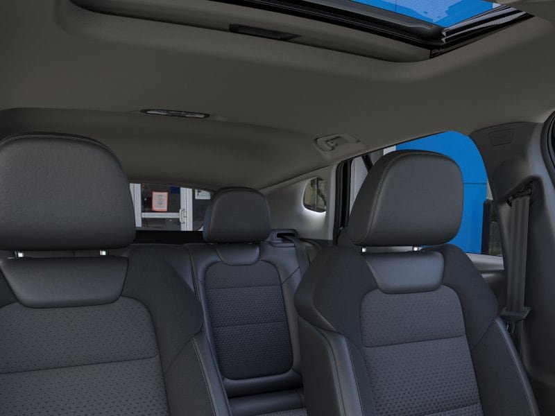 New 2026 Chevrolet Trax LT w/ Sunroof Package FWD image 24