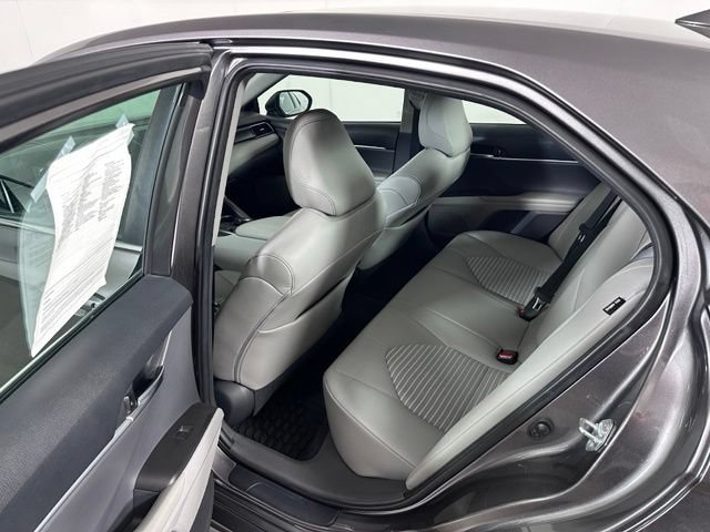 Used 2021 Toyota Camry SE w/ Cold Weather Package AWD/4WD image 14