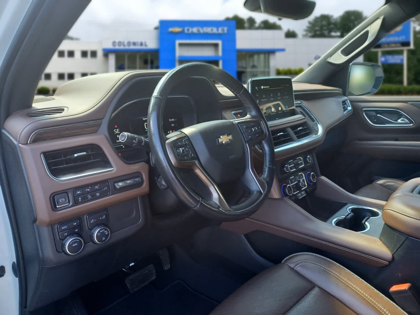 Used 2022 Chevrolet Tahoe High Country w/ Premium Package 2 AWD/4WD image 8