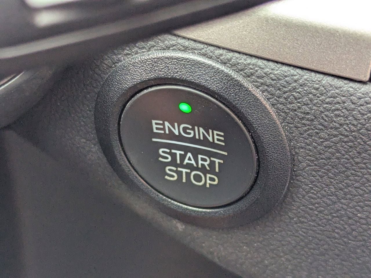 Used 2022 Ford Escape SEL FWD image 29