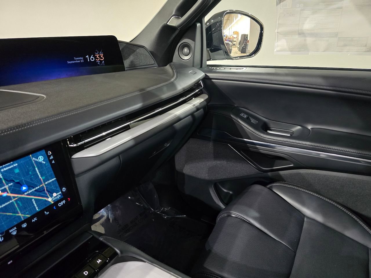 New 2025 Lincoln Navigator Reserve w/ Jet Appearance Package image 40