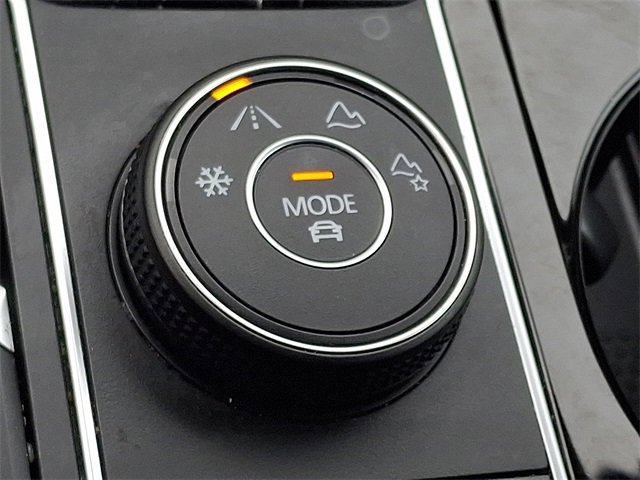 Used 2022 Volkswagen Atlas Cross Sport SE image 23