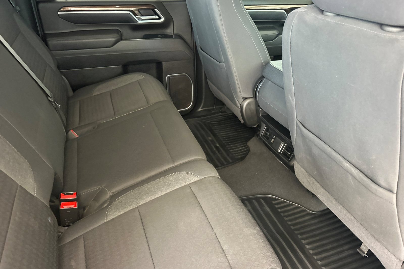 Used 2025 Chevrolet Silverado 2500 LT w/ Convenience Package AWD/4WD image 18
