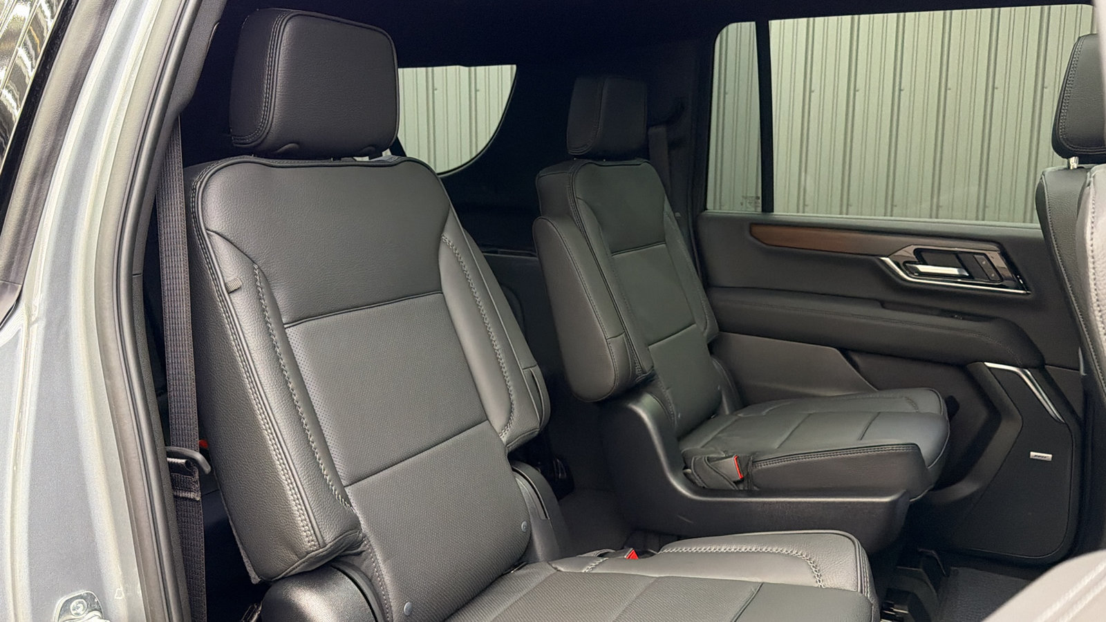Used 2026 GMC Yukon XL Denali w/ Sun & Power Step Package AWD/4WD image 37