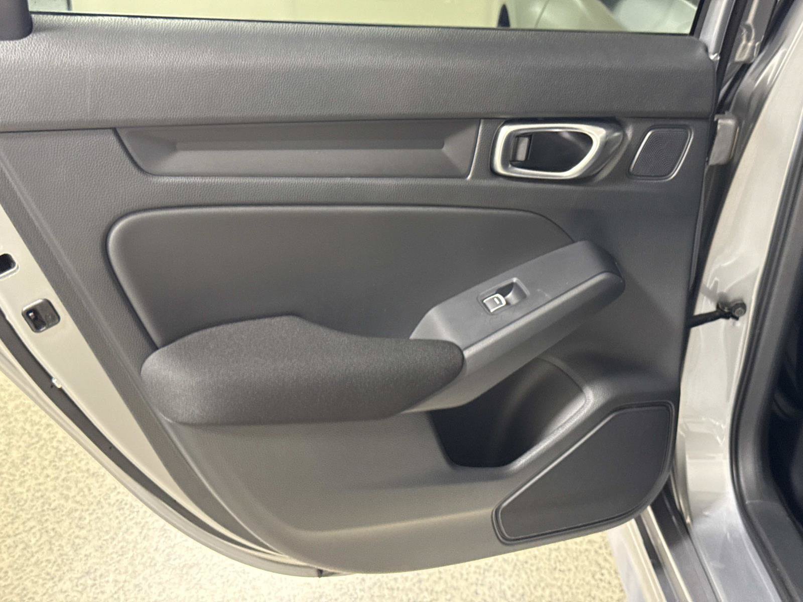 Used 2024 Honda Civic Sport image 10
