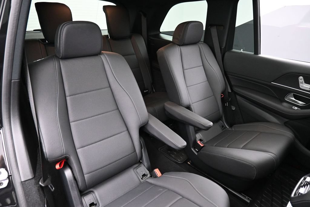 Used 2025 Mercedes-Benz GLS 450 4MATIC image 29