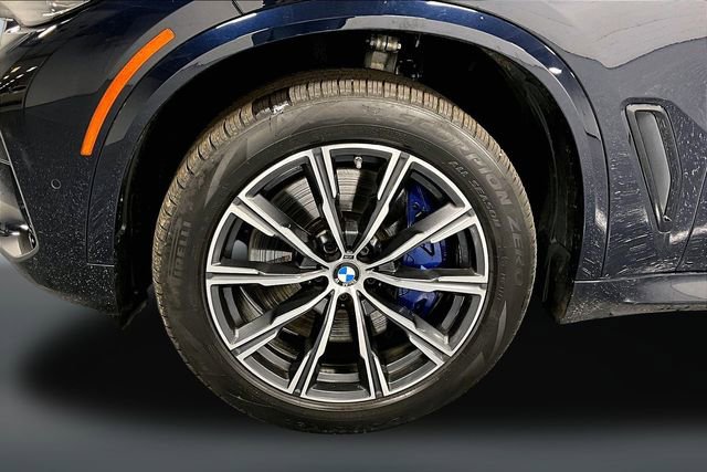 Used 2020 BMW X5 M50i w/ Premium Package image 32