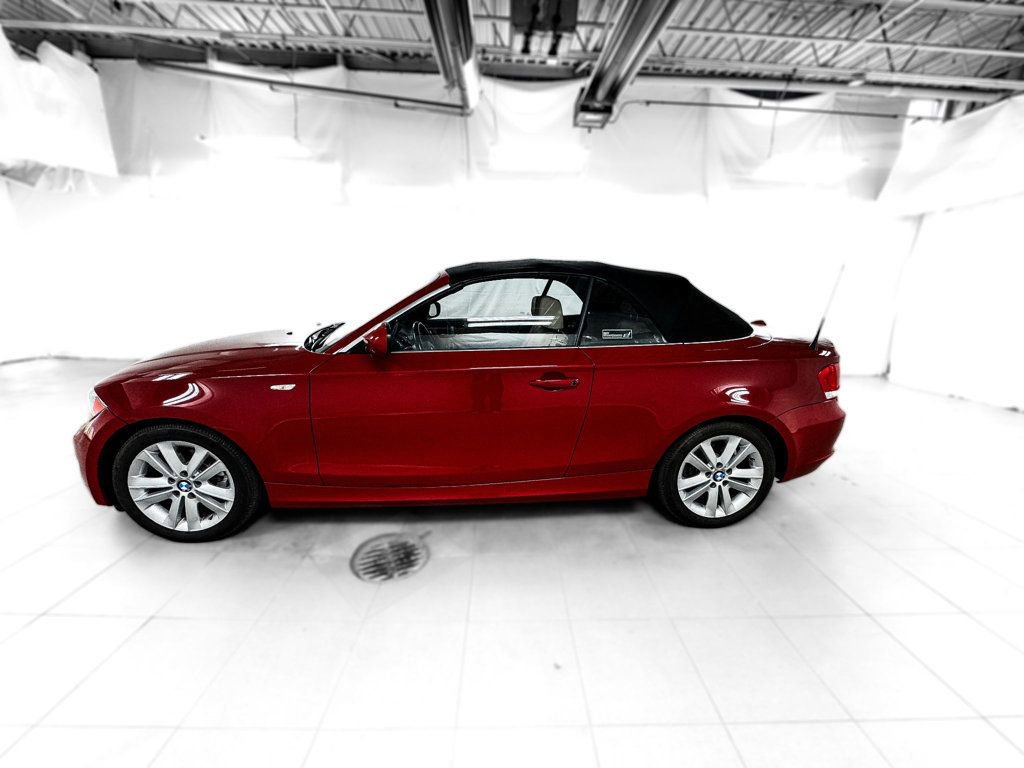 Used 2012 BMW 128i Convertible image 3