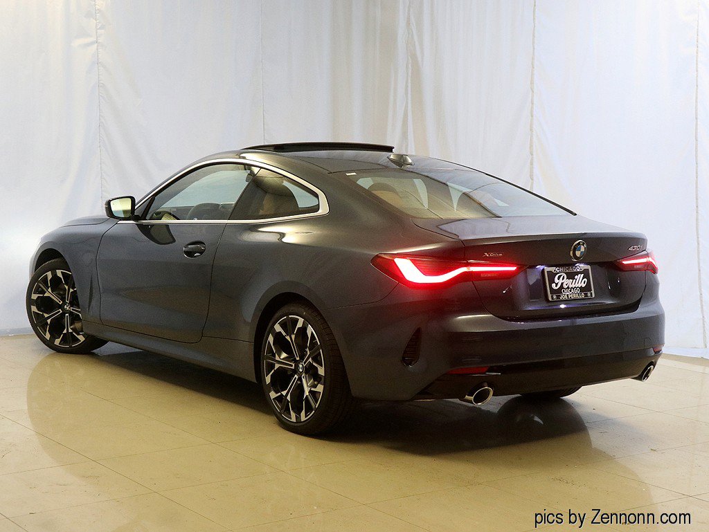 Used 2025 BMW 430i xDrive Coupe w/ Premium Package image 9