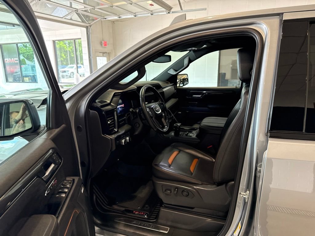 Used 2025 GMC Sierra 1500 AT4 w/ AT4 Premium Package AWD/4WD image 22