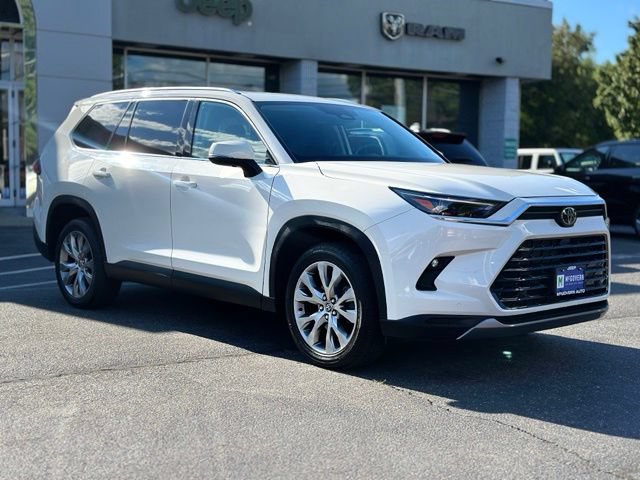 Used 2024 Toyota Grand Highlander AWD image 8
