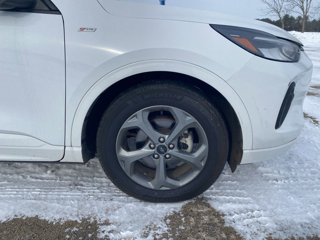 Used 2023 Ford Escape ST-Line image 5