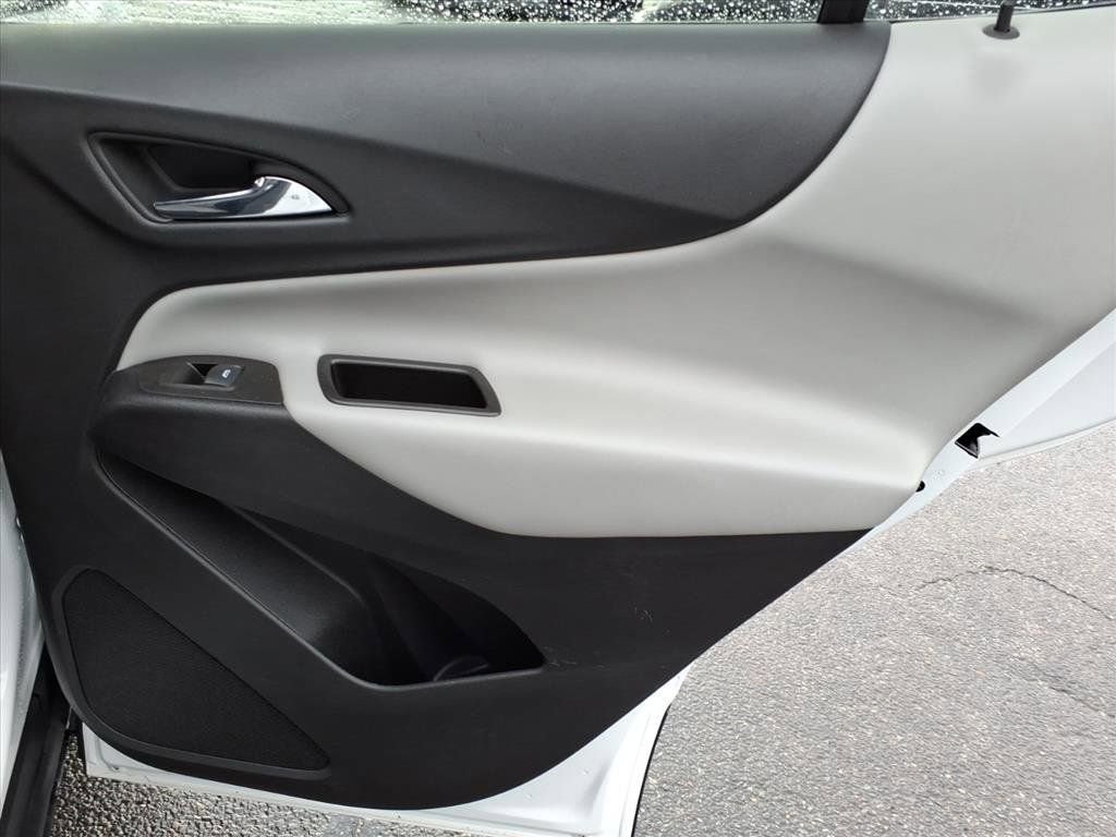 Used 2022 Chevrolet Equinox LT image 17