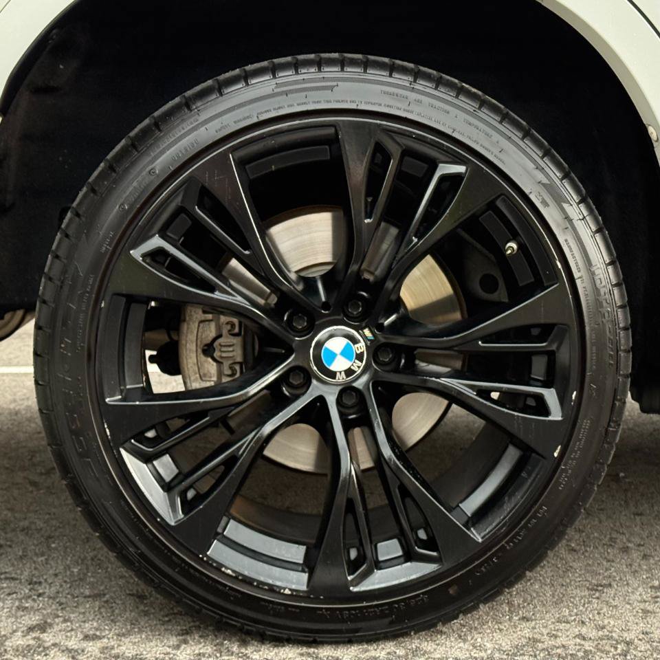 Used 2019 BMW X6 xDrive50i w/ M Sport Package AWD/4WD image 26