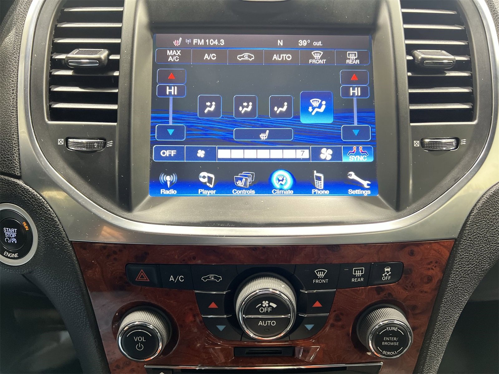 Used 2014 Chrysler 300 Base image 18