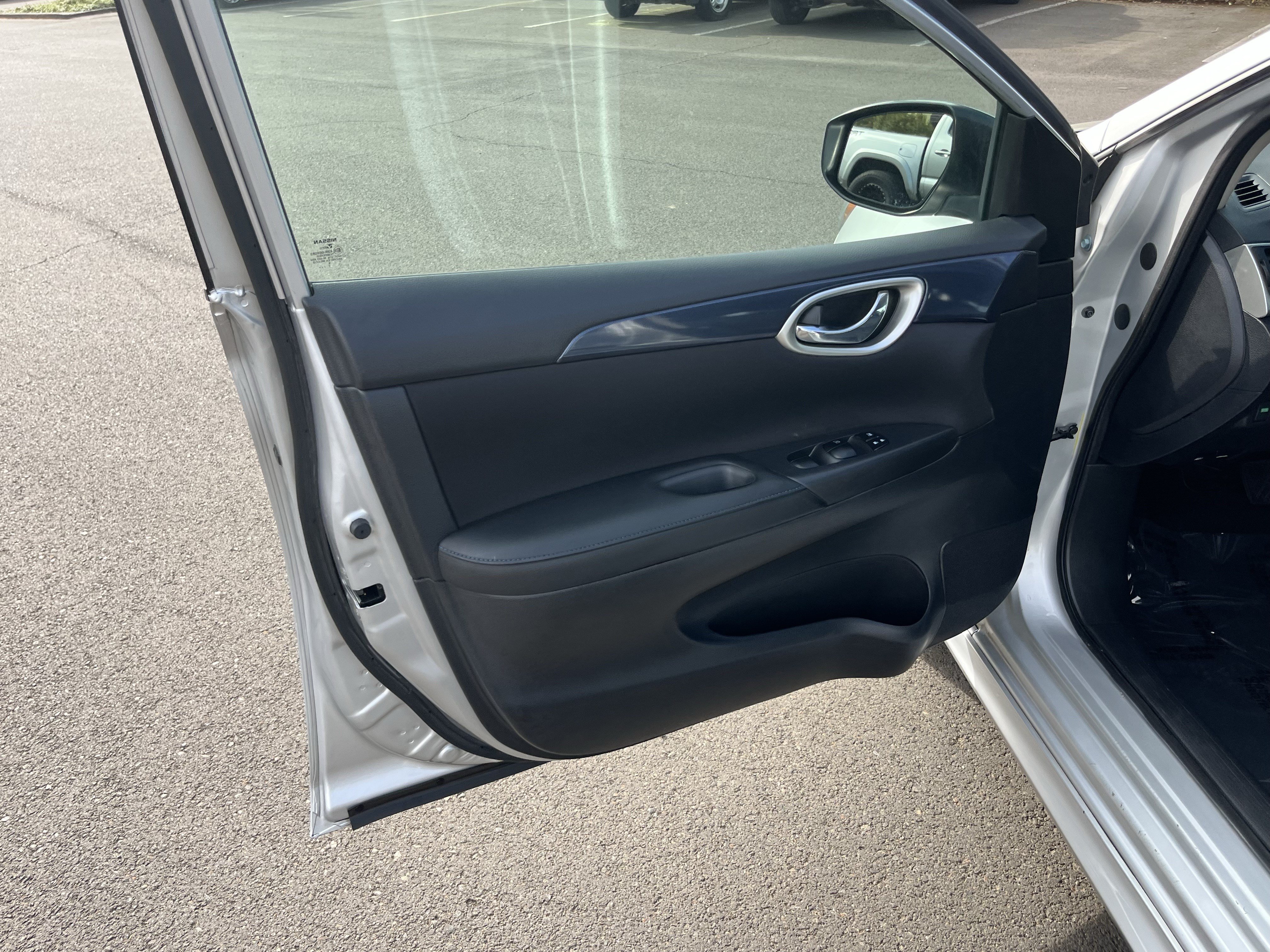 Used 2018 Nissan Sentra SR Turbo FWD image 16