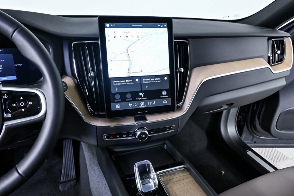New 2026 Volvo XC60 T8 Core w/ Climate Package PRO image 12