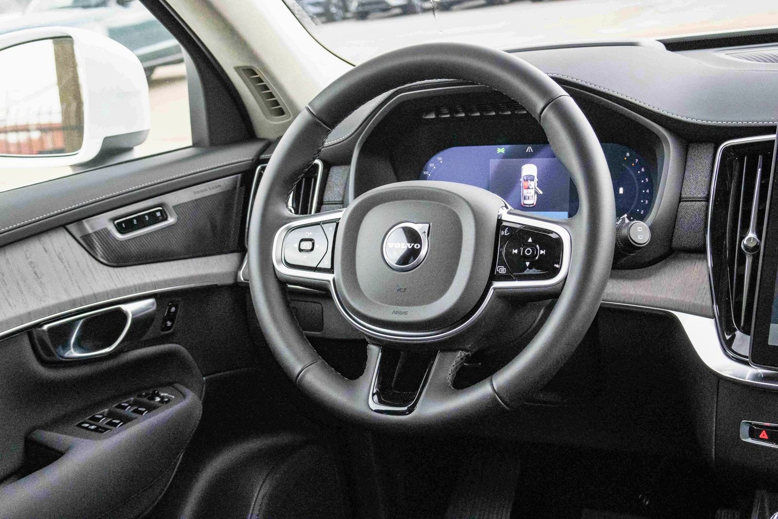 New 2026 Volvo XC90 B6 Ultra w/ Lounge Package image 25