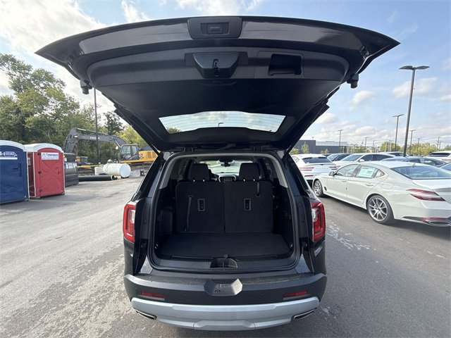 Used 2023 GMC Acadia SLE image 23
