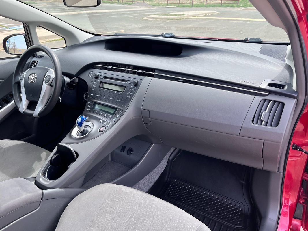 Used 2011 Toyota Prius Three FWD image 25