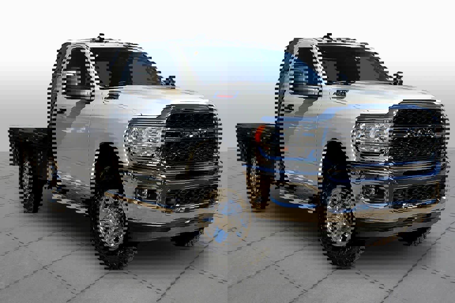 Used 2024 RAM 3500 Tradesman w/ Safety Group image 3