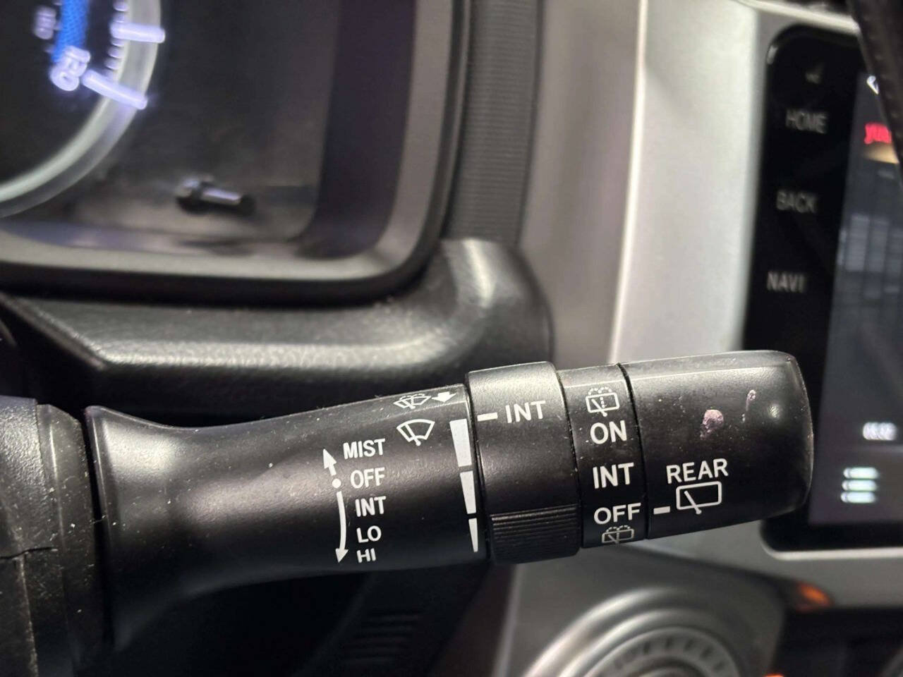 Used 2017 Toyota 4Runner SR5 Premium AWD/4WD image 32