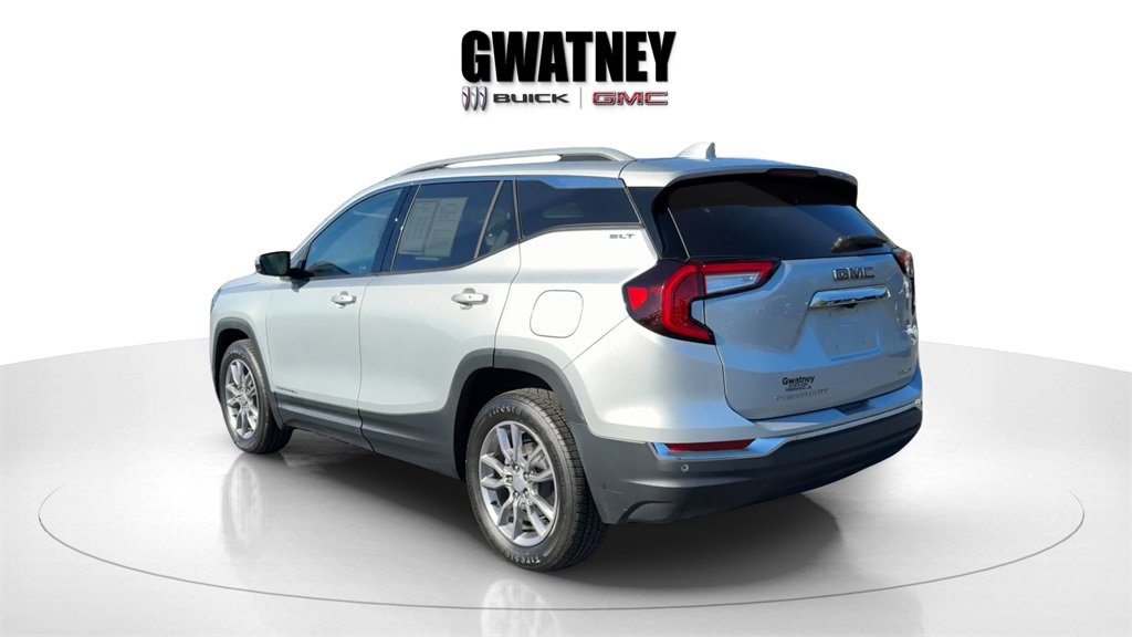 Used 2022 GMC Terrain SLT w/ LPO, Floor Liner Package image 4